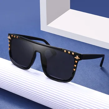 2021 Új Fekete Lapos Tető egyrészes Női Luxus Napszemüveg Vintage Túlméretes napszemüvegek Férfi Szegecs, illetve Méh Díszíteni Védőszemüveg UV400