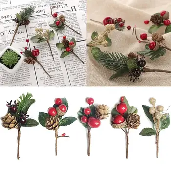 5db Karácsonyi tűlevelek gyümölcs ágak Mesterséges Virág Berry fenyőtoboz Felveszi A Holly Ágak Ünnep Virág Dekoráció