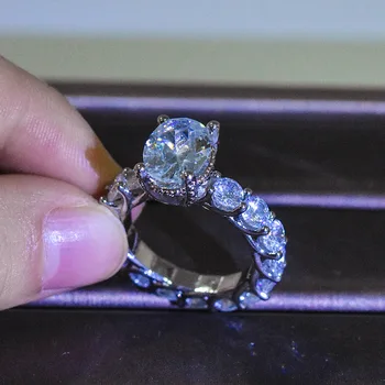 Huitan Luxus Teljes Kövezett Kerek CZ Nagy Ovális Kő Gyűrűk Női Elegáns Lady Esküvői jegygyűrűt Magas Minőségi Ékszerek